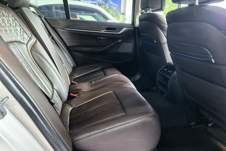 宝马5系新能源 2020款 530Le 先锋版中控内饰7008