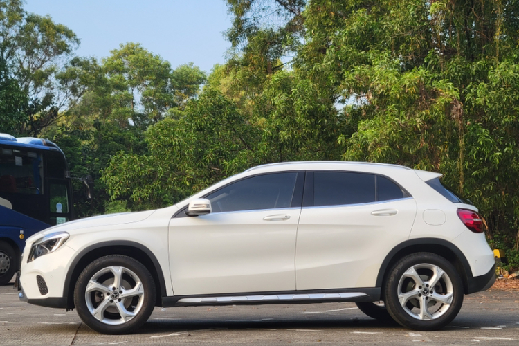 奔驰GLA 2017款 GLA 200 动感型车身外观6003