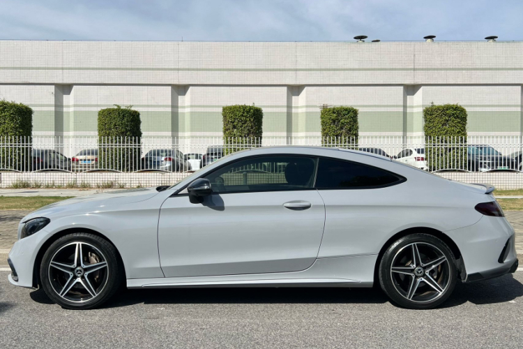 奔驰C级(进口) 2018款 C 200 轿跑车车身外观6003