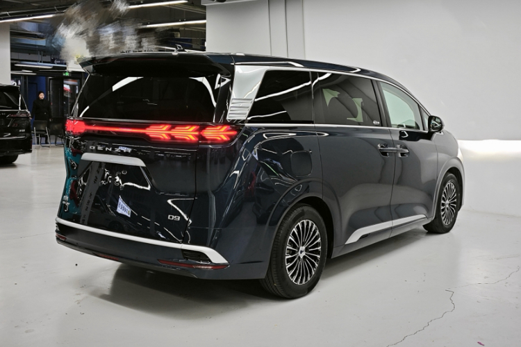 腾势D9 2022款 DM-i 970 四驱尊荣型车身外观6001