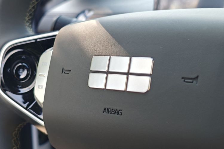 吉利银河 银河A7 2025款 EM-i 70km 启航版中控内饰7009