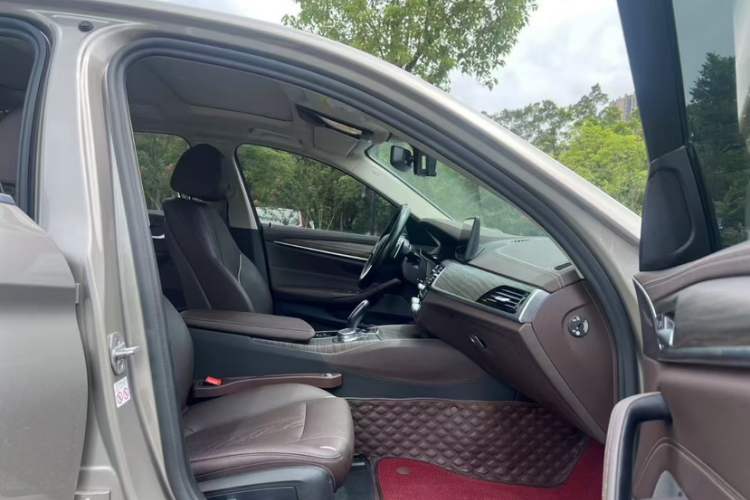 宝马5系 2021款 530Li 领先型 豪华套装中控内饰7003