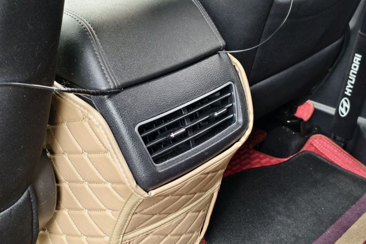 中国重汽VGV VGV U70 2020款 1.5T 手动舒适版 7座中控内饰7009