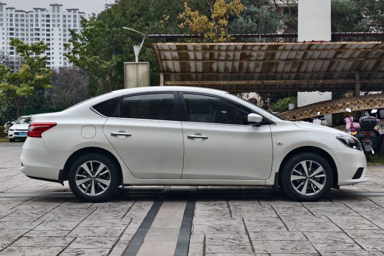 日产 轩逸 2021款 经典 1.6XE CVT舒适版车身外观6005