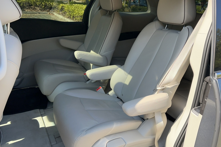 别克GL8 2021款 陆上公务舱 652T 豪华型中控内饰7002