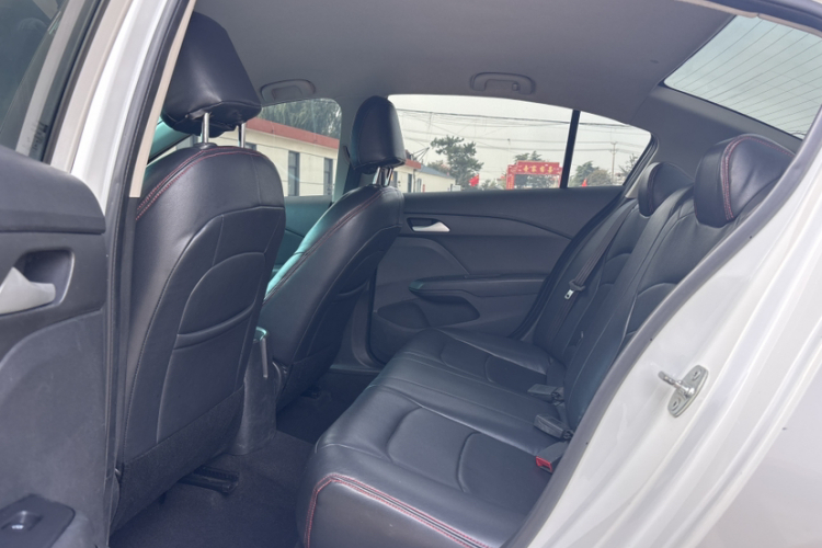 雪佛兰 科沃兹 2016款 1.5L 手动欣享版中控内饰7001