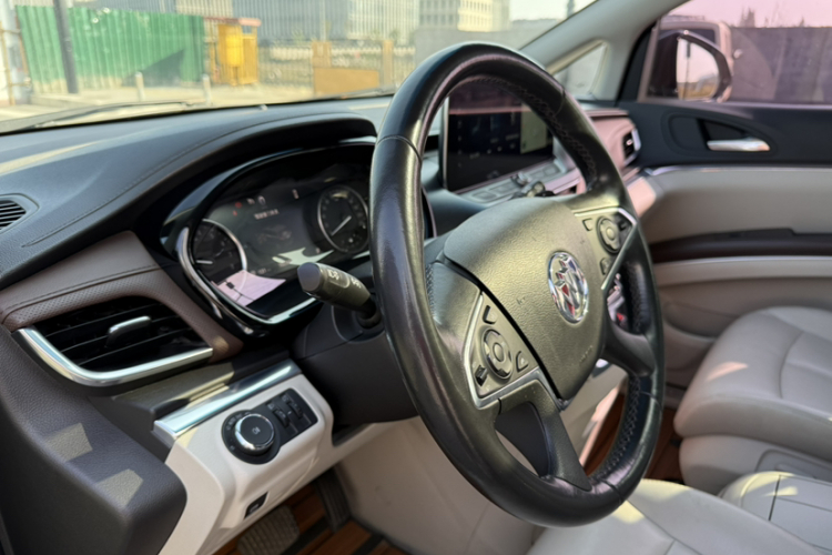 别克GL8 2020款 陆上公务舱 652T 尊贵型中控内饰7004