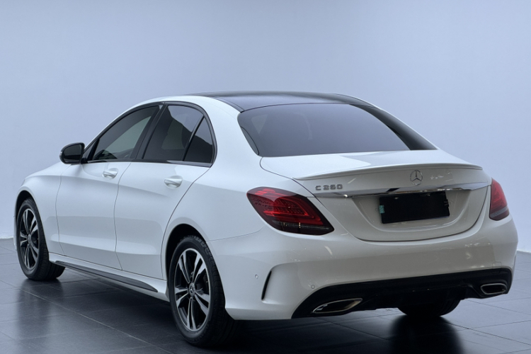 奔驰C级 2019款 C 260 运动版车身外观6009