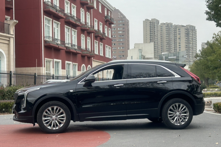 凯迪拉克XT4 2024款 改款 28T 两驱豪华型车身外观6008
