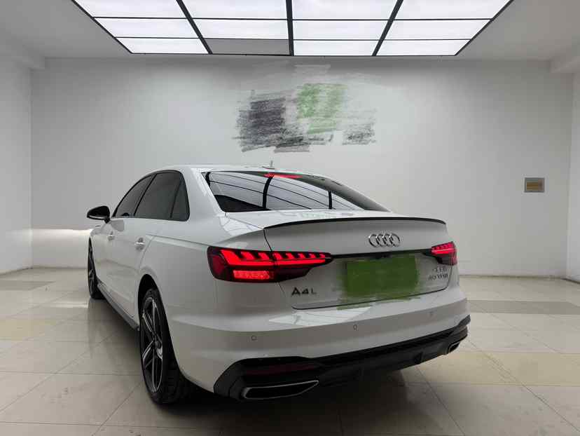 奥迪A4L 2024款 40 TFSI 豪华动感型(4)