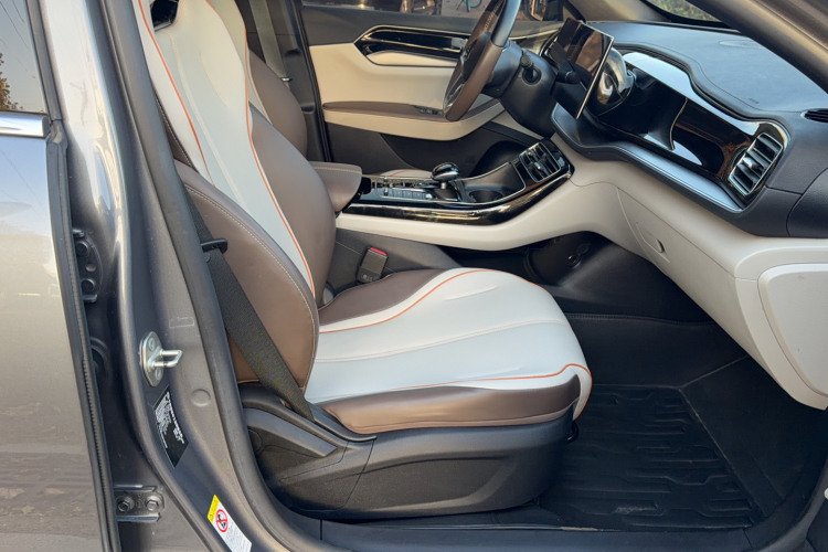 比亚迪 秦PLUS 2023款 冠军版 EV 420KM超越型局部细节41