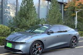 领克Z10 2024款 95kWh 702km四驱智驾Ultra