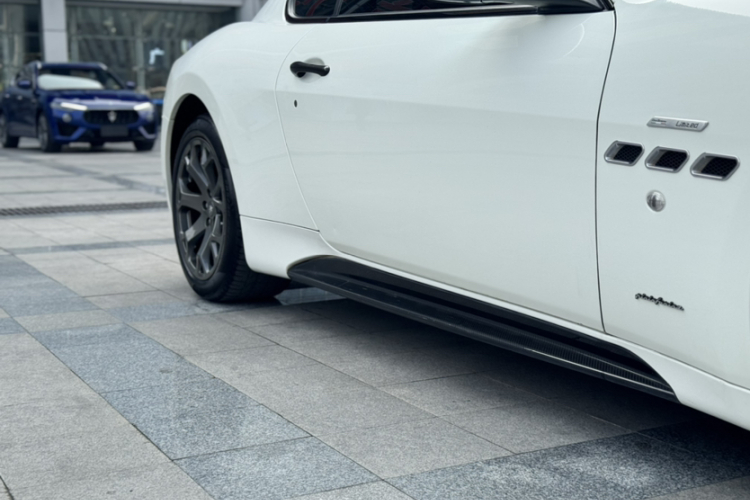 玛莎拉蒂 GranTurismo 2007款 4.2L 标准版局部细节9010