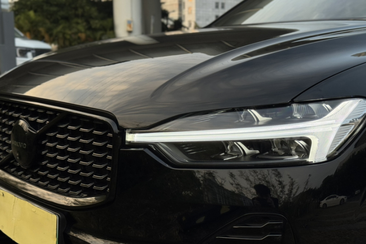 沃尔沃XC60新能源 2025款 插电式混动 长续航四驱智远极夜黑版局部细节36