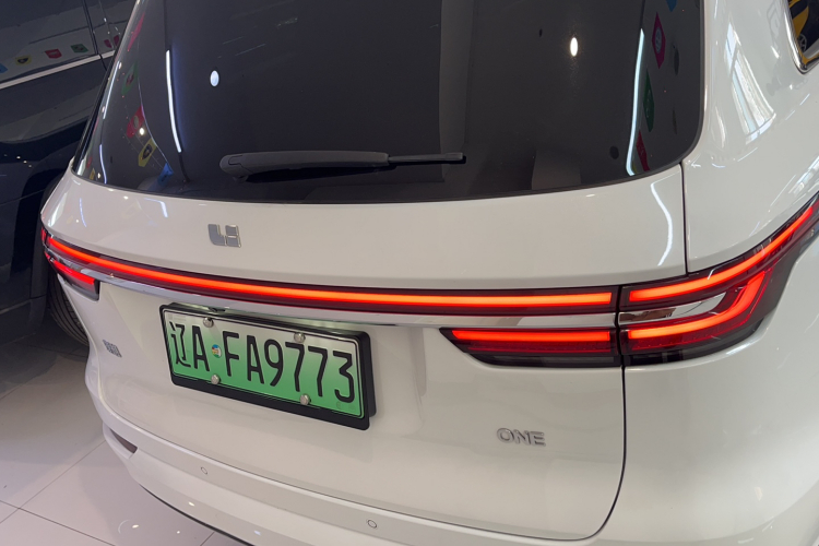 理想汽车 理想ONE 2021款 增程6座版车身外观6004