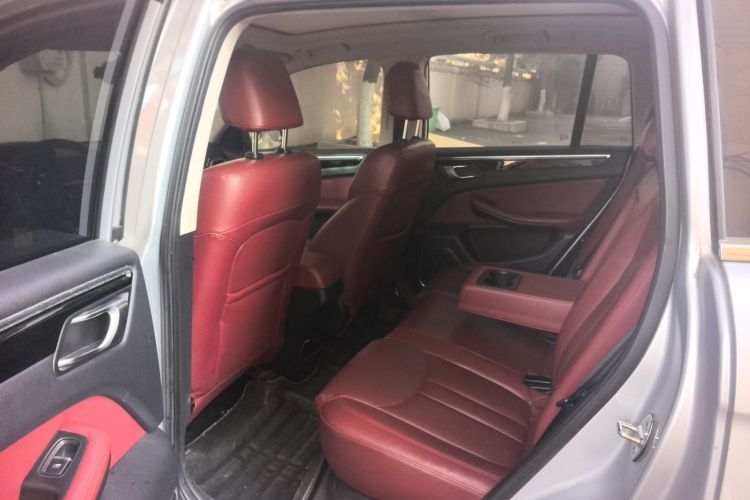 众泰 大迈X5 2017款 升级版 1.5T CVT知县型中控内饰7004