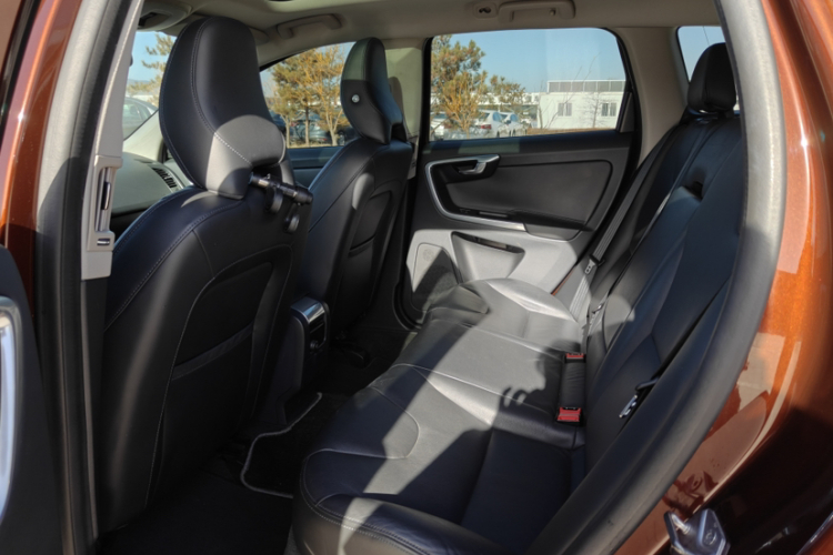 沃尔沃XC60 2015款 T5 智进版中控内饰7003