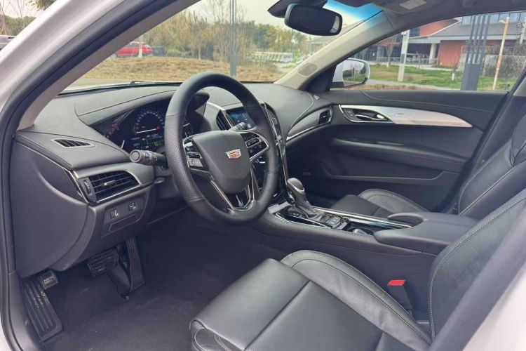 凯迪拉克ATS-L 2017款 28T 时尚型中控内饰7014