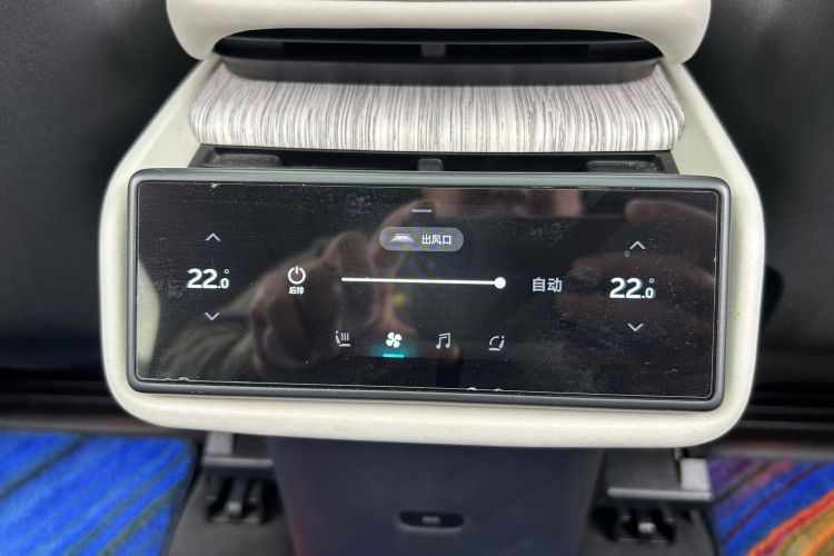 蔚来ES7 2022款 100kWh 首发版中控内饰7005