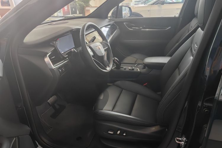 凯迪拉克XT6 2022款 2.0T 七座两驱豪华型中控内饰7002