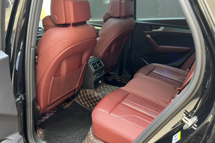 奥迪Q5L 2023款 40T 豪华动感型中控内饰7013