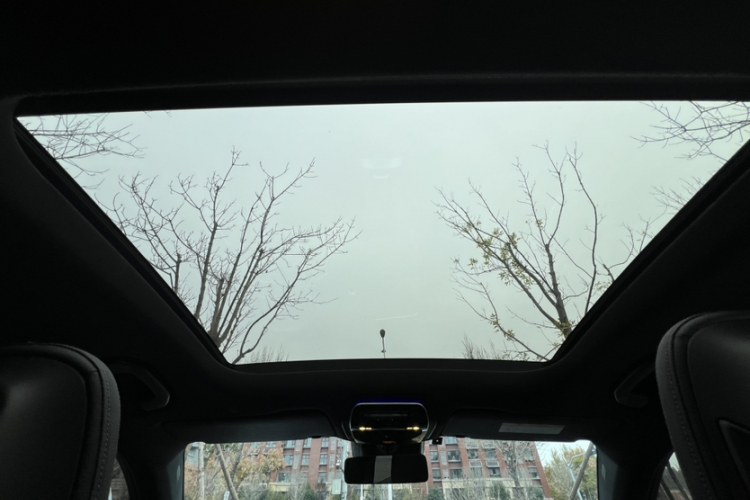 奔驰GLC轿跑 2024款 GLC 300 4MATIC 轿跑SUV中控内饰7005