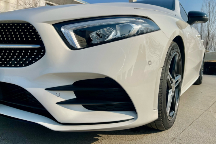 奔驰A级 2020款 A 220 L 4MATIC 运动轿车车身外观6008