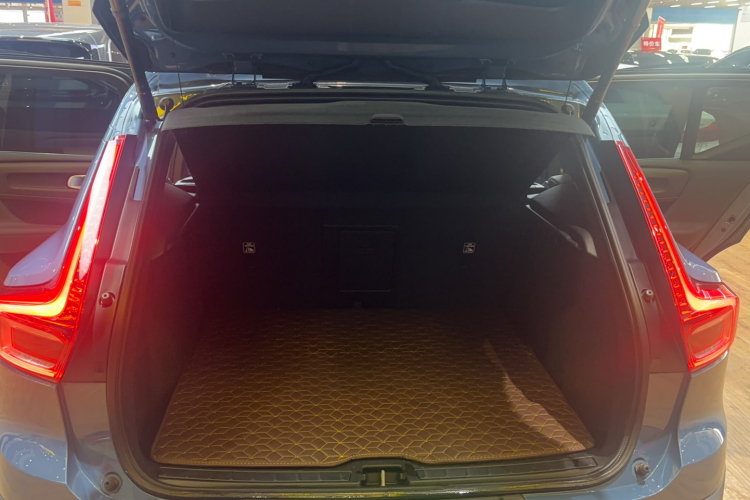 沃尔沃XC40 2023款 B4 四驱智远豪华版局部细节23