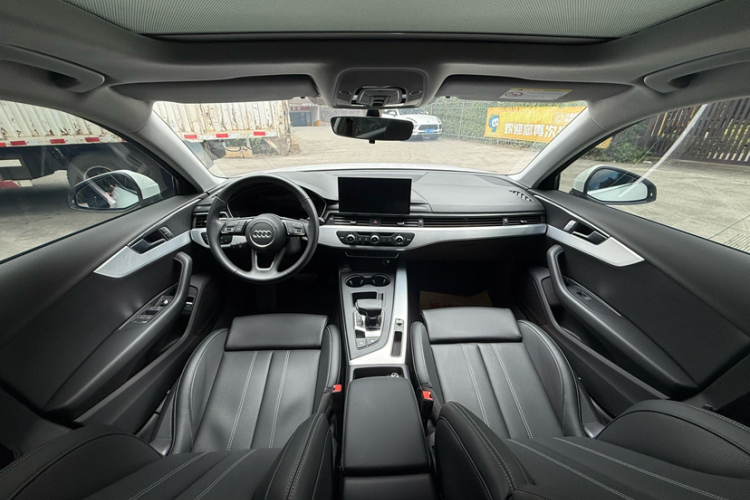 奥迪A4L 2024款 40 TFSI 时尚动感型中控内饰7007