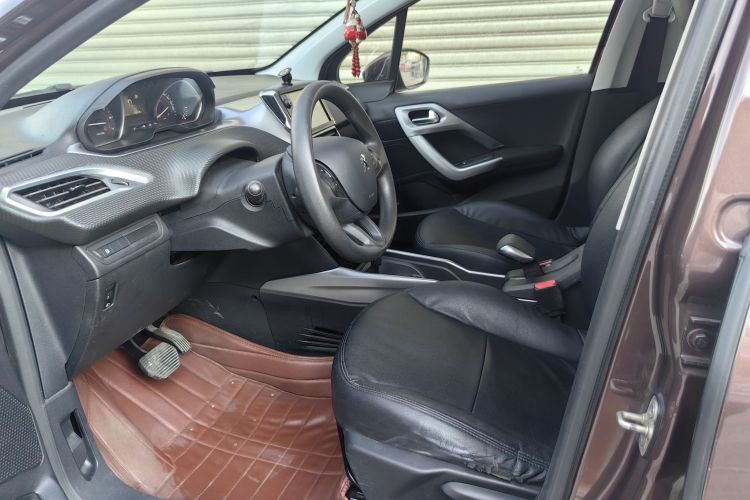 标致2008 2014款 1.6L 自动卓越版中控内饰7003