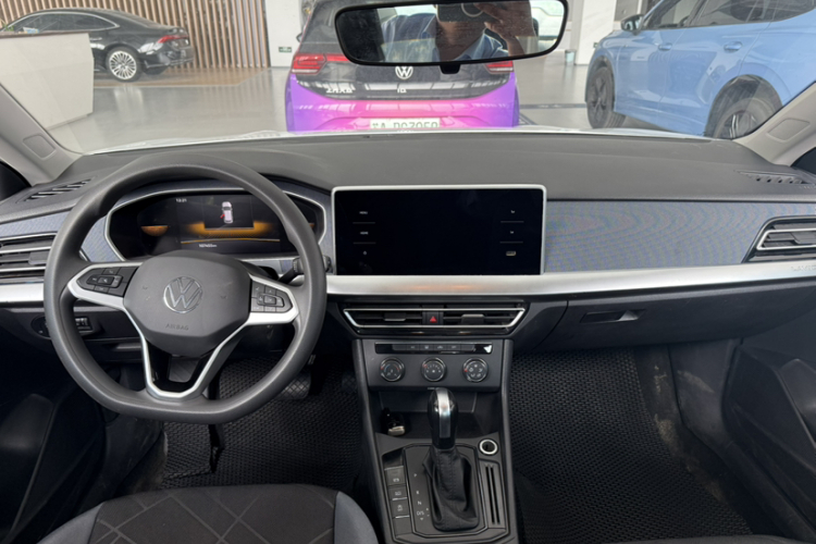 大众 朗逸 2023款 1.5L 自动得逸版中控内饰7001