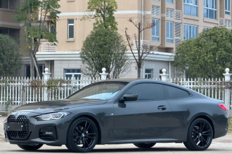 宝马4系 2022款 425i M运动曜夜套装