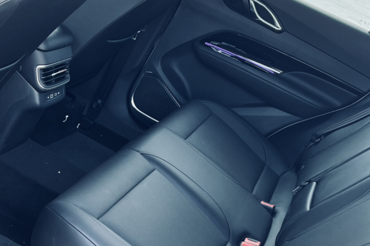 红旗HS3 PHEV 2025款 PHEV 117km 劲为PLUS版中控内饰7005