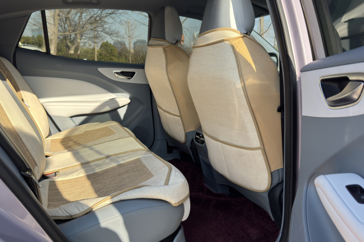 名爵 MG4 EV 2026款 437 从容版中控内饰7001