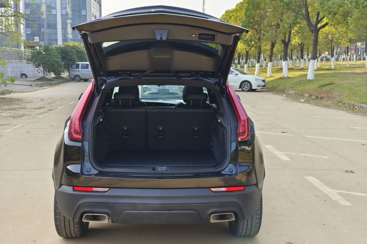 凯迪拉克XT4 2021款 28T 两驱技术型车身外观6007