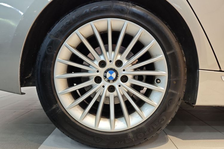 宝马3系 2014款 320Li 豪华设计套装车身外观6015