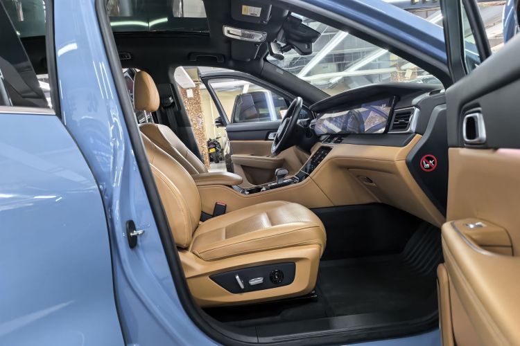 理想汽车 理想ONE 2021款 增程6座版局部细节41