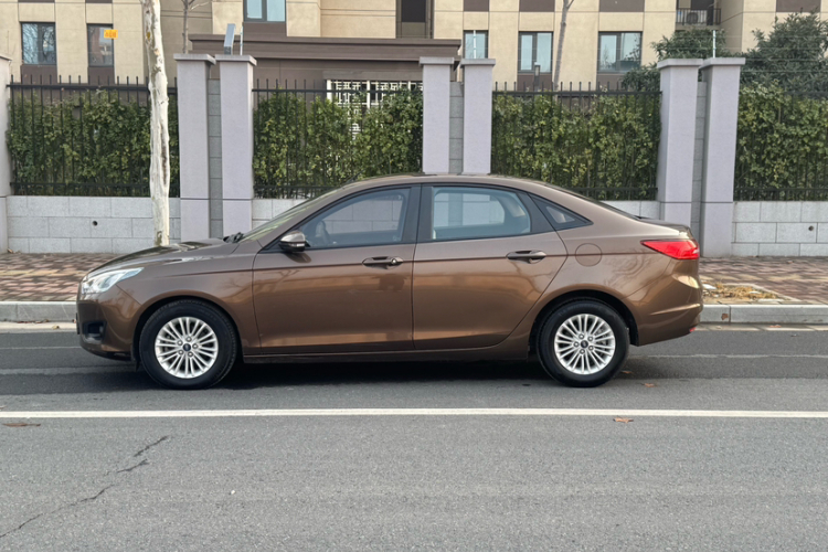 福特 福睿斯 2015款 1.5L 自动舒适型车身外观6005