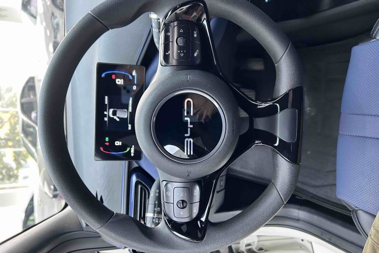 比亚迪 海鸥 2024款 荣耀版 305km 活力版中控内饰7006