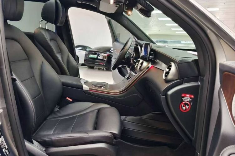 奔驰GLC 2020款 GLC 300 L 4MATIC 动感型中控内饰7004