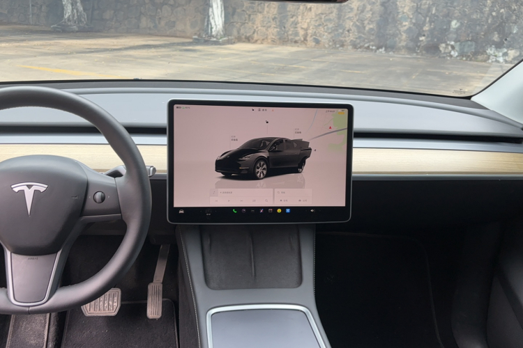 特斯拉 Model Y 2022款 改款 后轮驱动版中控内饰7004