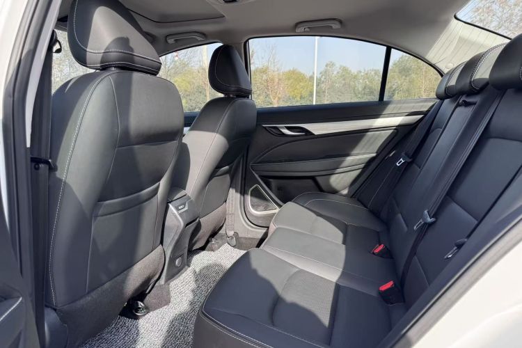 吉利汽车 帝豪 2020款 1.5L CVT豪华型车身外观6005