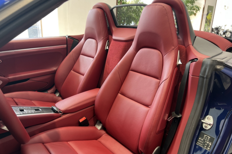 保时捷718 2020款 Boxster 2.0T中控内饰7003