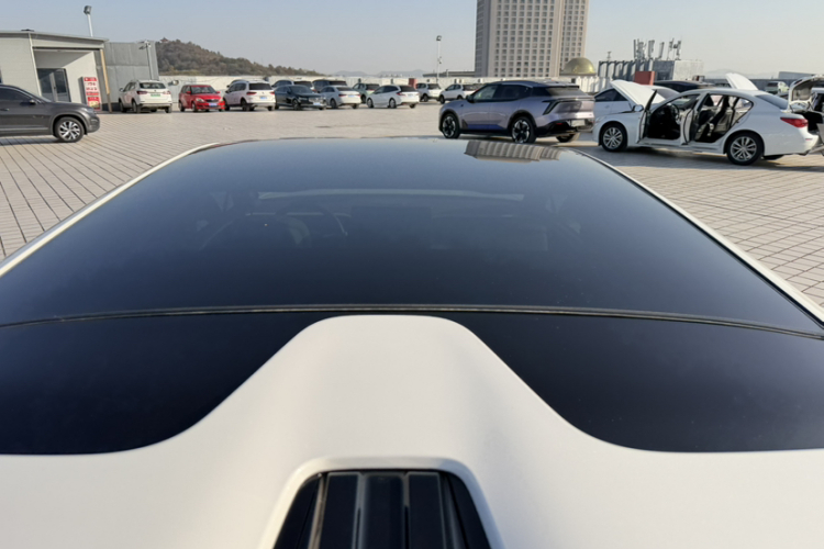 腾势Z9GT 2024款 1100四驱Max版车身外观6012