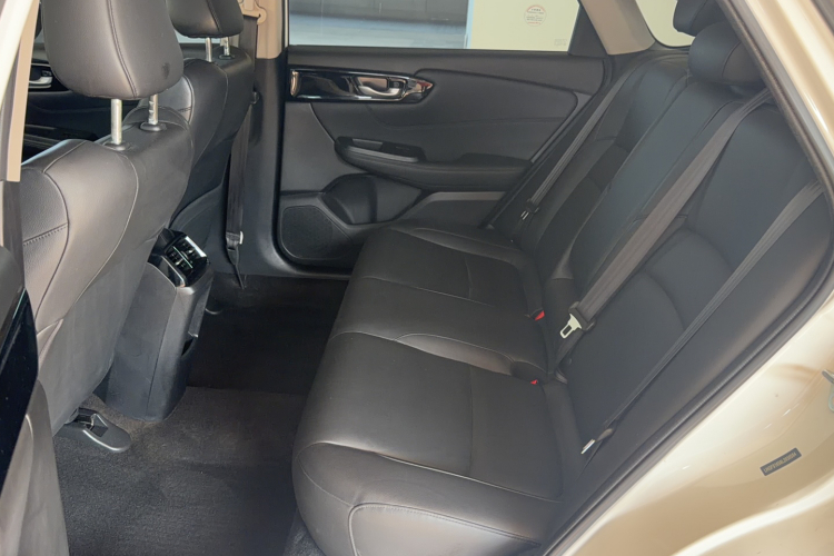 本田 凌派 2019款 180Turbo CVT豪华版 国VI中控内饰7004