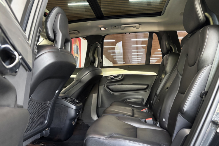 沃尔沃XC90 2018款 T5 智逸版 5座中控内饰7003