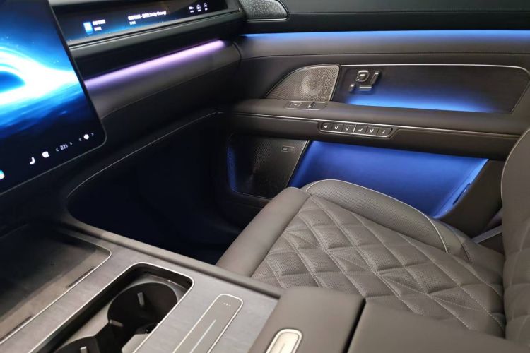 蔚来ES8 2026款 六座行政豪华版中控内饰7009