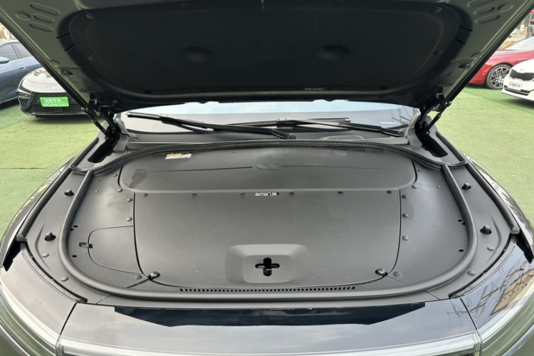 理想汽车 理想ONE 2021款 增程6座版车身外观6013