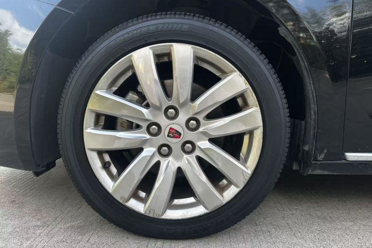 荣威950 2015款 1.8T 豪华版车身外观6003