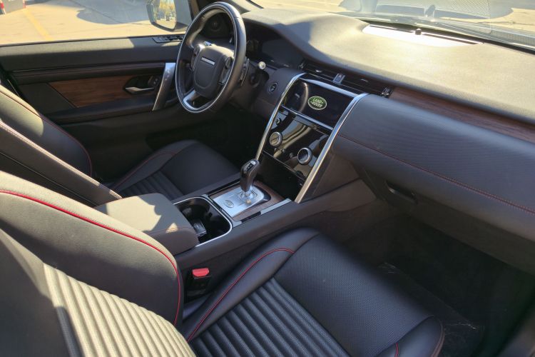 路虎 发现运动版 2020款 249PS R-Dynamic 性能版中控内饰7010